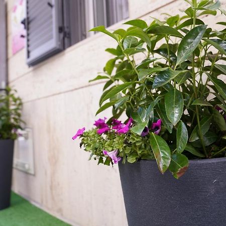 Natola'S Home マルゲリータ・ディ・サヴォイア エクステリア 写真
